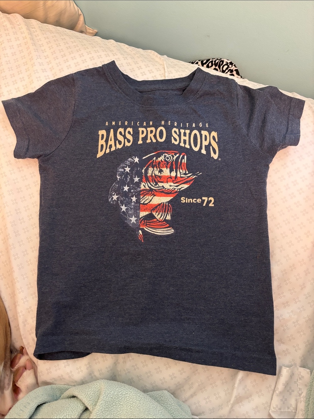 Bass Pro Shops Navy Blue Short Sleeve Graphic Tee with American Bass